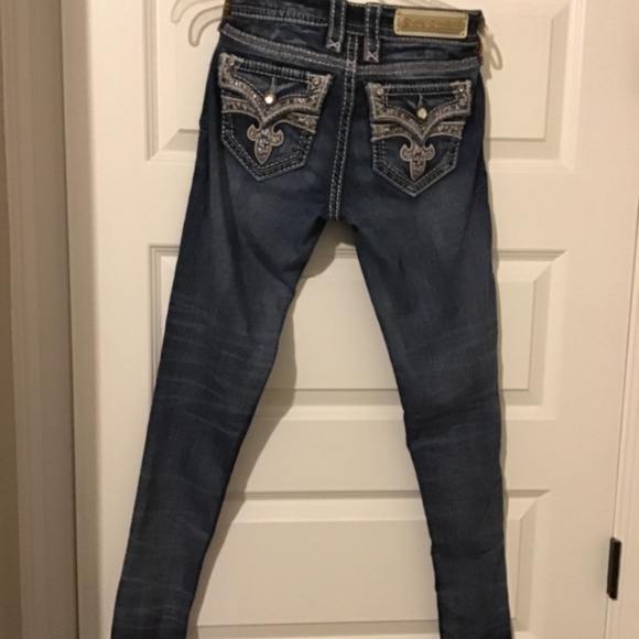 🔥SALE! ROCK REVIVAL, NWOT, see pic, rise=9; inseam=29, 🔥🔥 - Picture 2 of 11